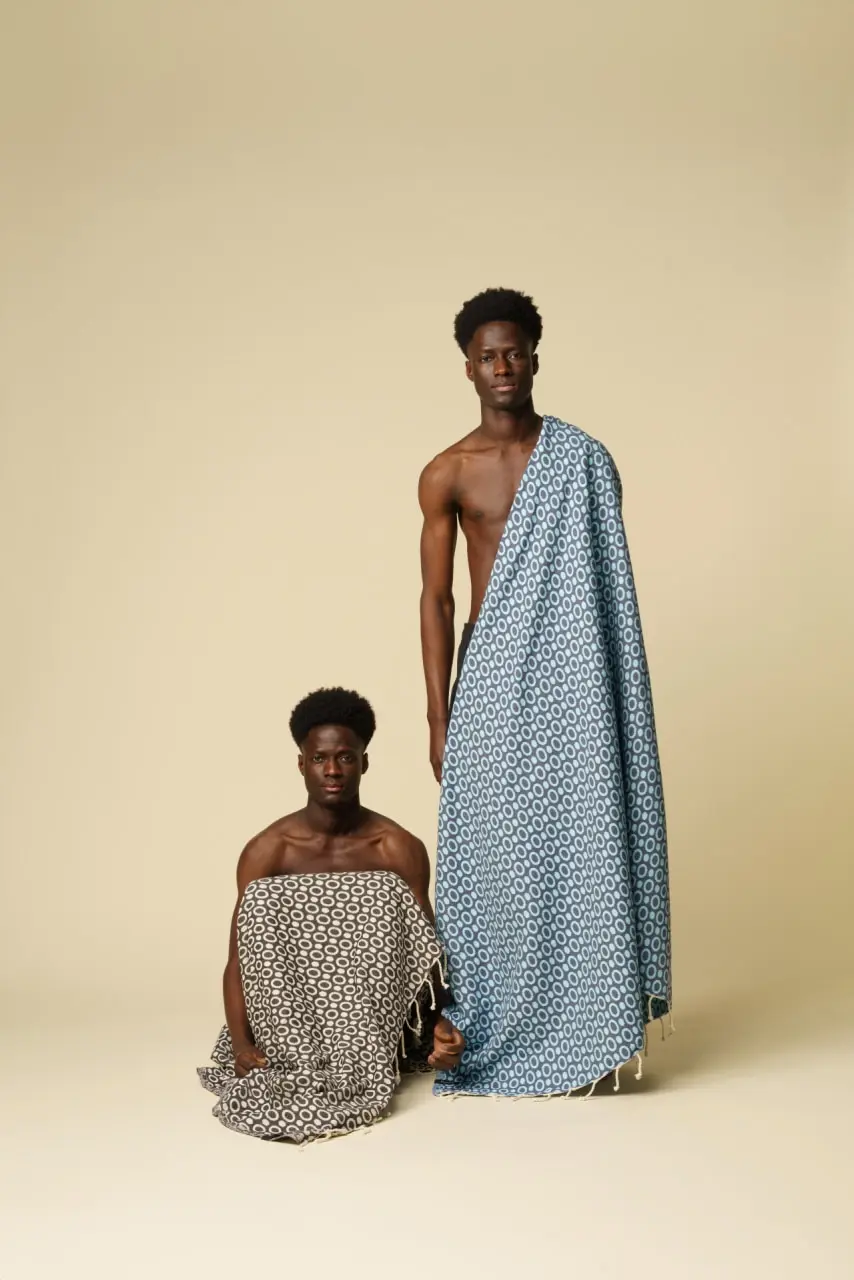 Futah - Pulse Black XL Towel (4)