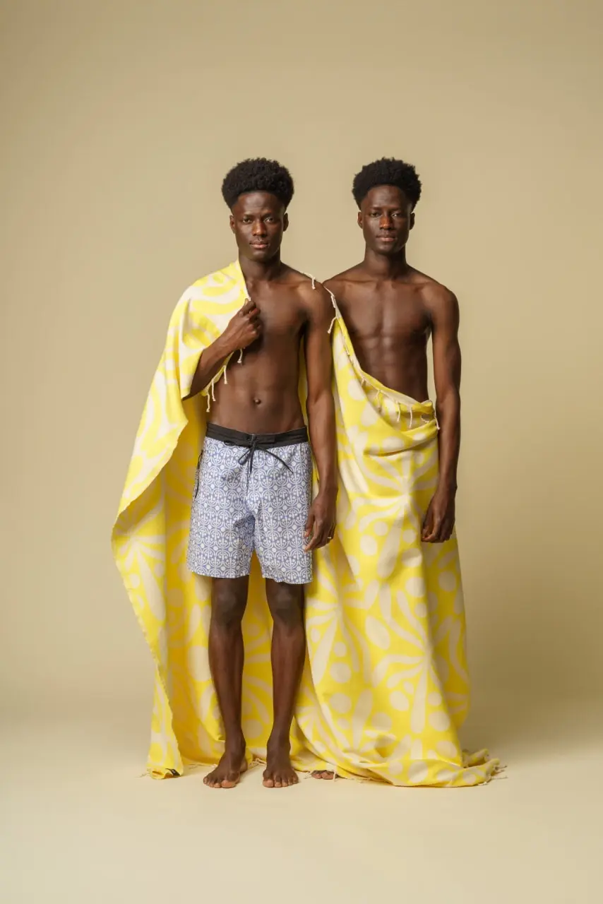 Futah - Calções de Banho Flora Azul & Branco (10)