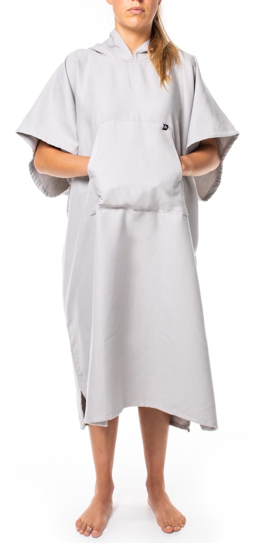 Futah - Ericeira Grey Poncho  (1)