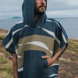 _DSC5328 SURF PONCHO Sea Storm Blue&Olive;_min