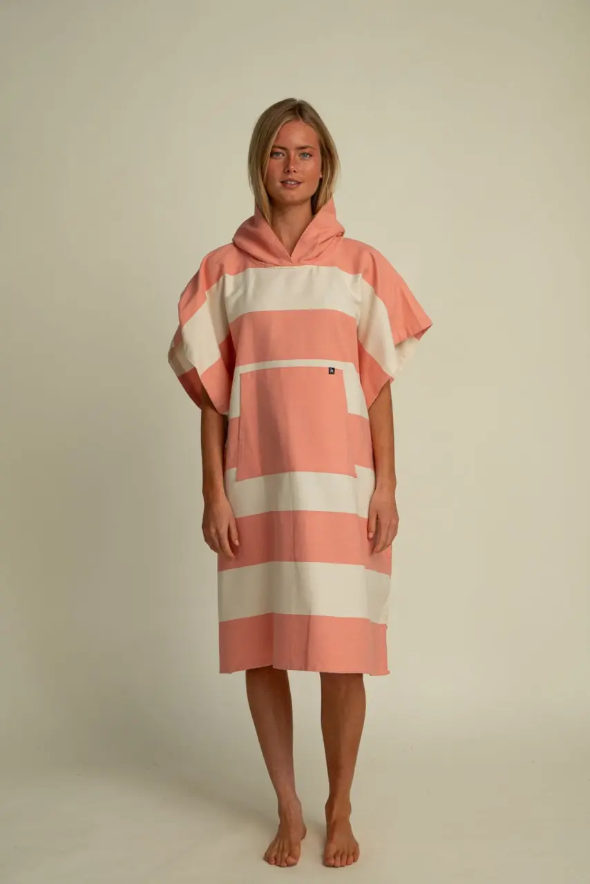 Futah - Bedu Coral Poncho  (1)