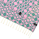Amazonica pink_Detaill_ INDIVIDUAL BEACH TOWEL_min