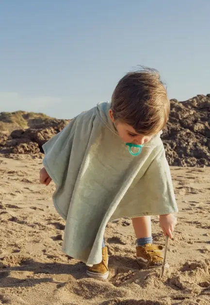 Ericeira Verde Poncho Turco Bebé (2)