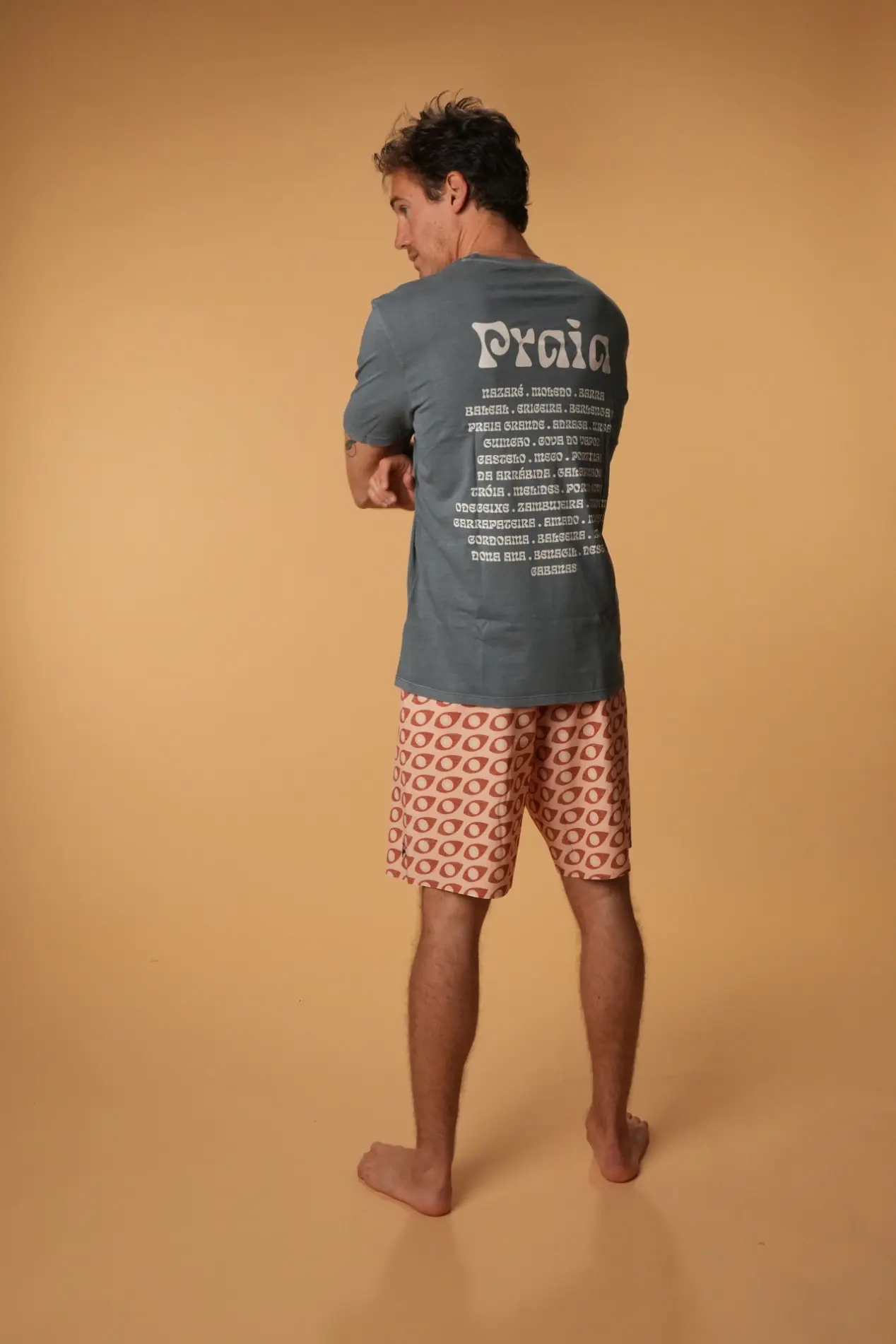 Futah - T-Shirt Algodão Orgânico Cinza Mineral - Praia (2)