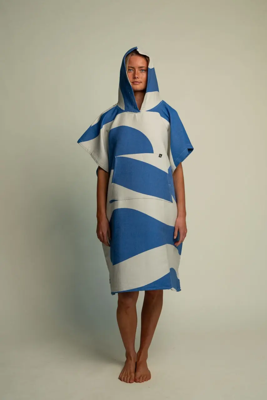 Futah - Aether Azul Poncho (3)