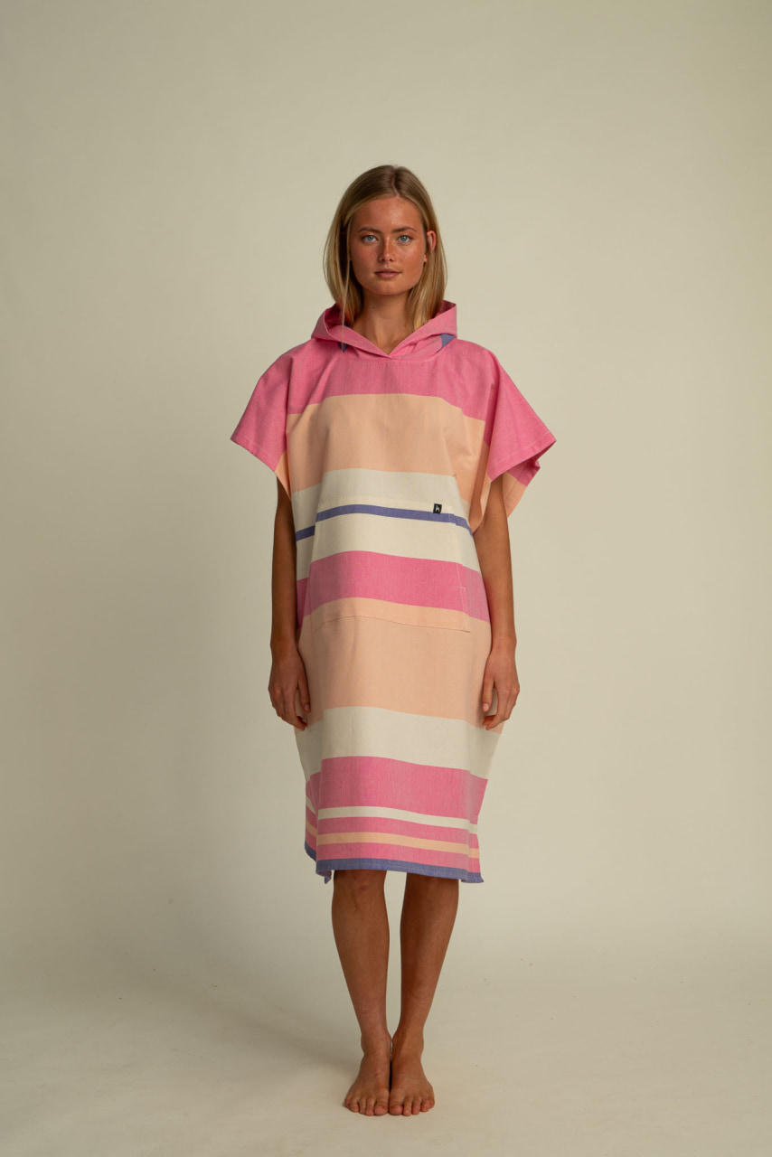 Futah - Papua Rosa Poncho (1)