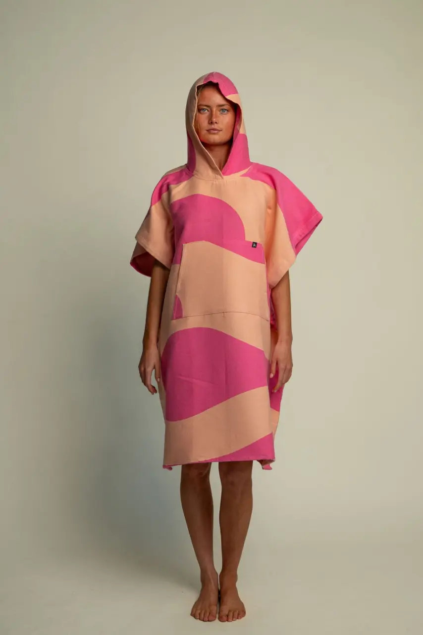 Futah - Aether Pink Adult Poncho (3)
