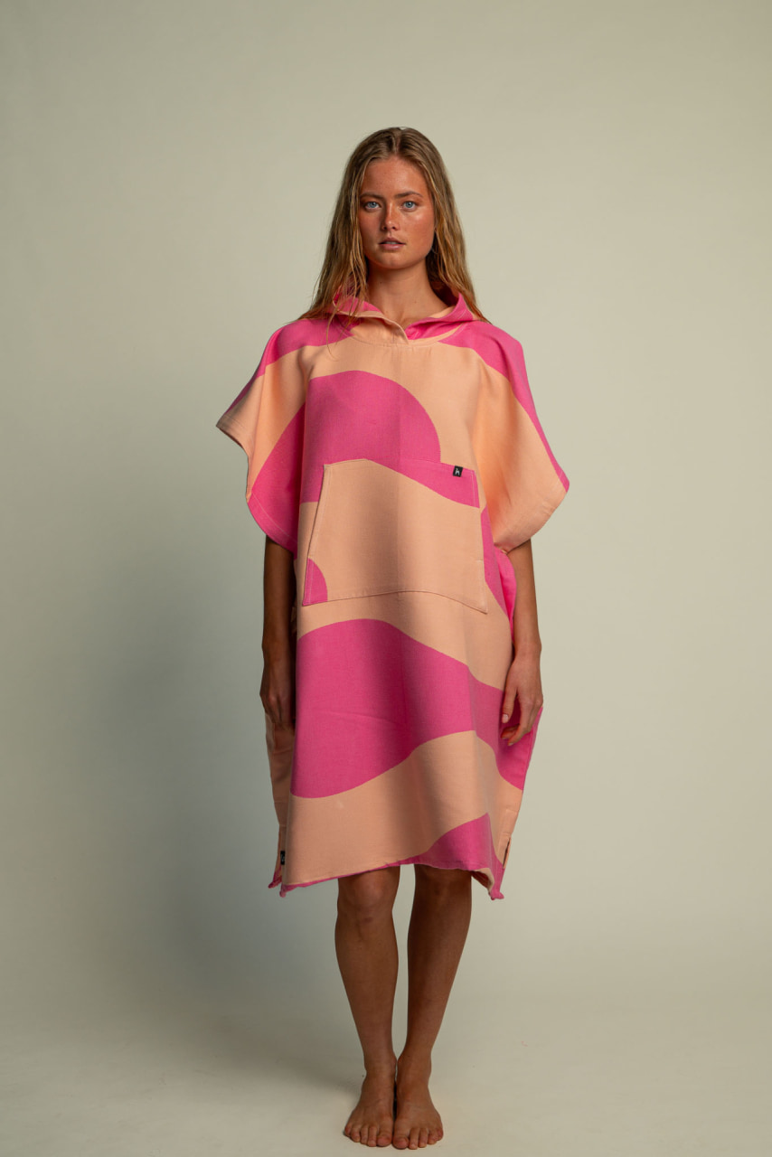 Futah - Aether Pink Adult Poncho (1)